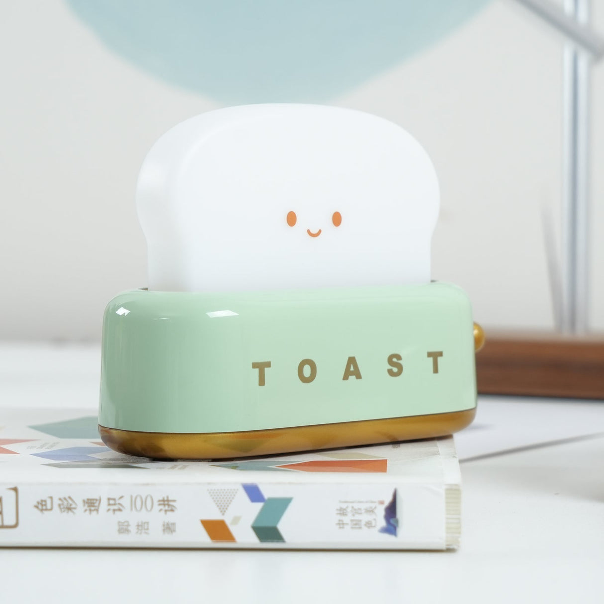 ToastaLux Toaster Design LED Tischlampe | Kabellos | Eingebaute Batterie | Perfekte Deko