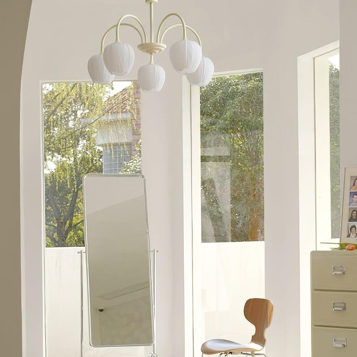 MatchaBloom Tulpen-Kronleuchter | Elegantes Design | Hochwertiges Glas | Perfekt für Esszimmer & Wohnzimmer