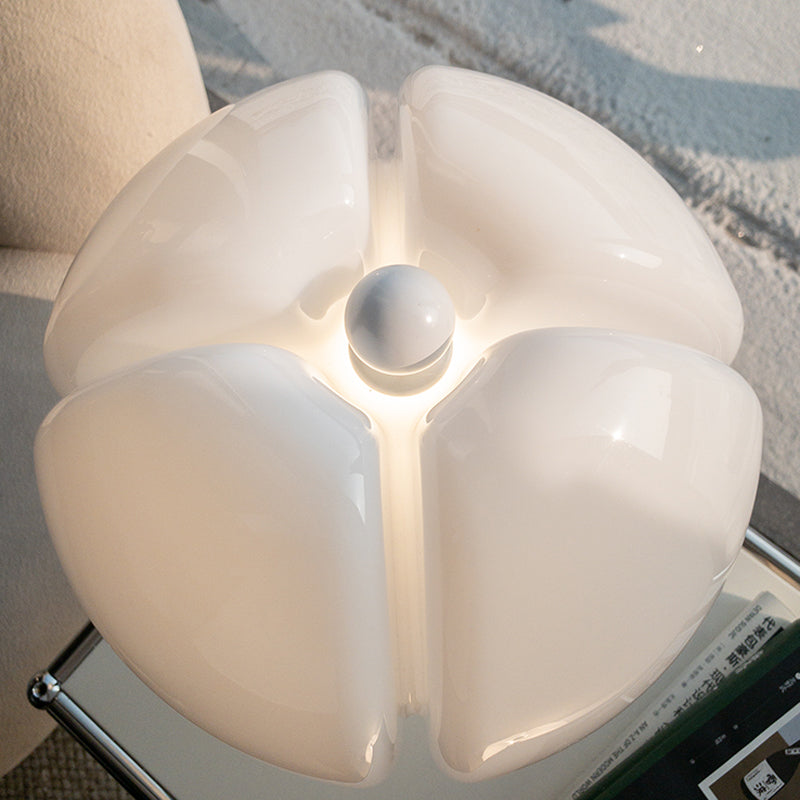 LumoraLED Designer Tischlampe | Vintage Stil | Warmes Licht | Dekorative Beleuchtung für Zuhause