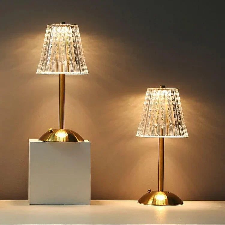 CrystalGold Elegante Kristall-Tischlampe | Goldenes Design | Stimmungsvolle Beleuchtung