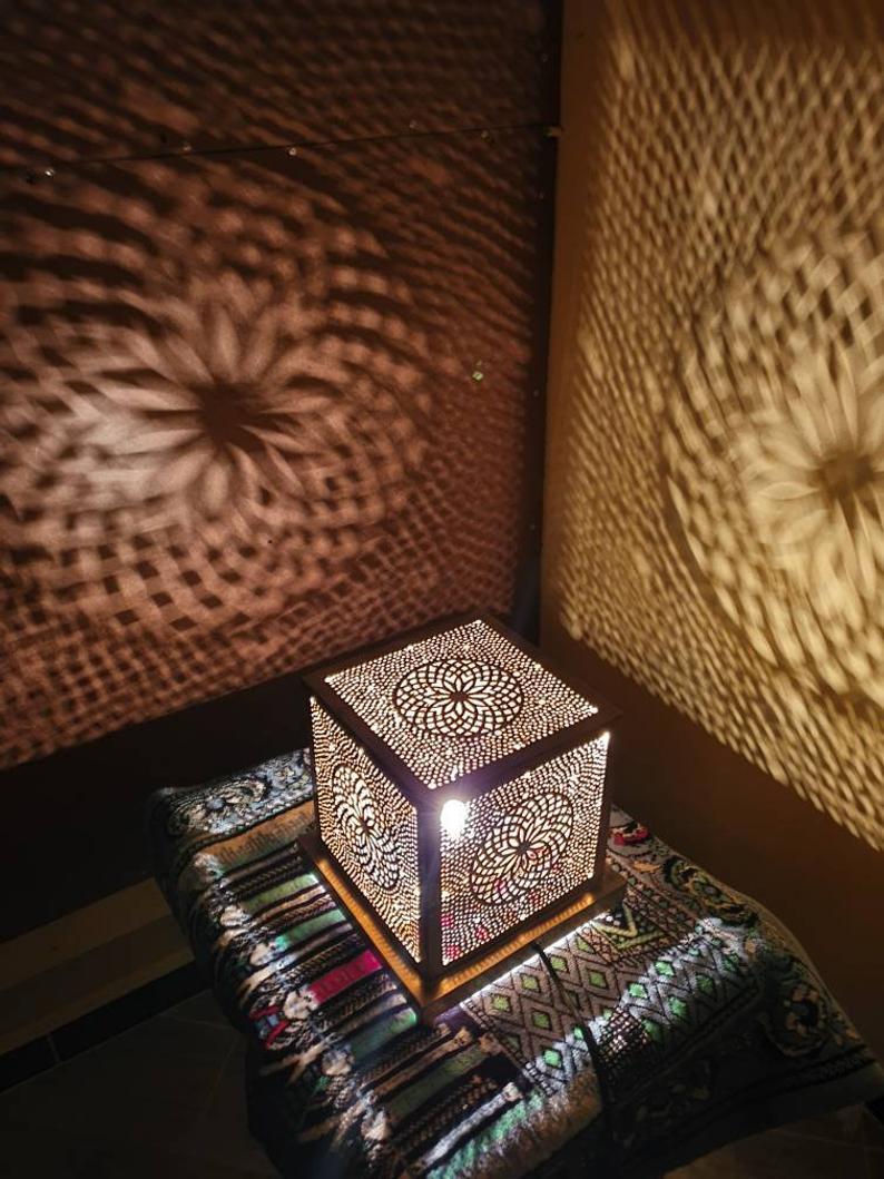 LumiMyst Marokkanische Tischlampe | Orientalische Laterne | Handgearbeitet | Stimmungsvolle Beleuchtung für Zuhause