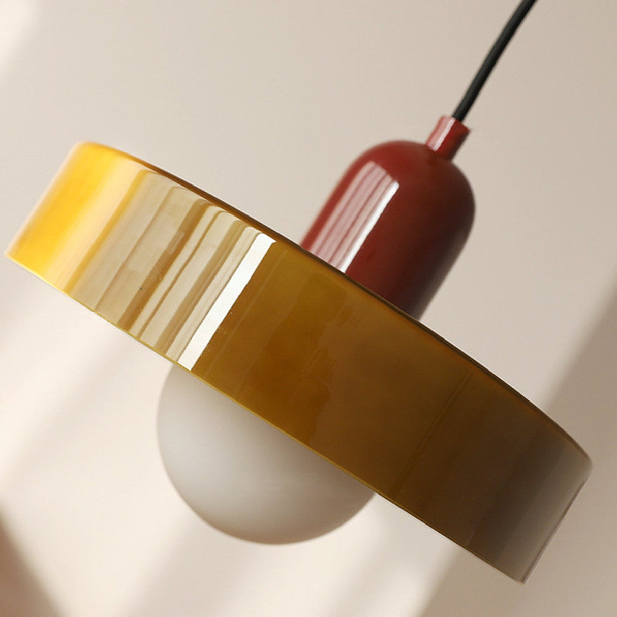 BauArt Pendelleuchte aus farbigem Glas | Elegante Hängeleuchte im Bauhaus-Stil | Designlampe für Wohnzimmer & Esszimmer