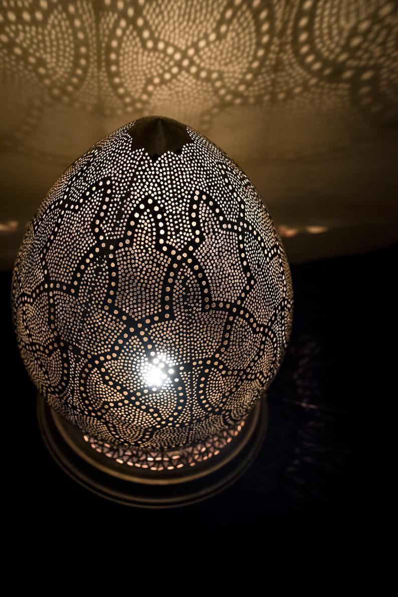 LumiMyst Marokkanische Tischlampe | Orientalische Laterne | Handgearbeitet | Stimmungsvolle Beleuchtung für Zuhause