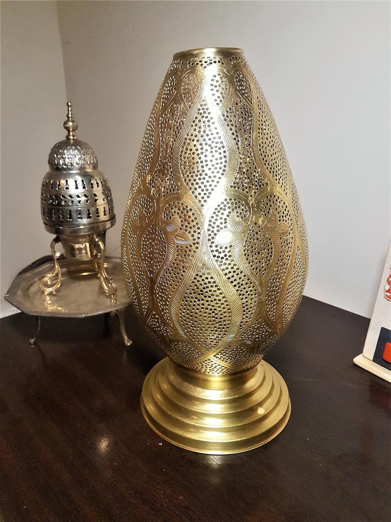 LumiMyst Marokkanische Tischlampe | Orientalische Laterne | Handgearbeitet | Stimmungsvolle Beleuchtung für Zuhause