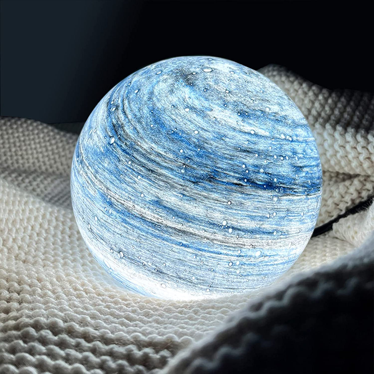 CelestialGlass Mondlampe | Elegante LED-Glaslampe | Stimmungslicht für Zuhause | Planetarische Deko | USB-Aufladung
