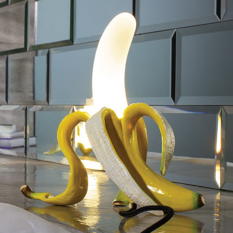 GoldenGlow Art Deco Tischlampe | Banane Design | Modern & Stilvoll | Elegante Beleuchtung