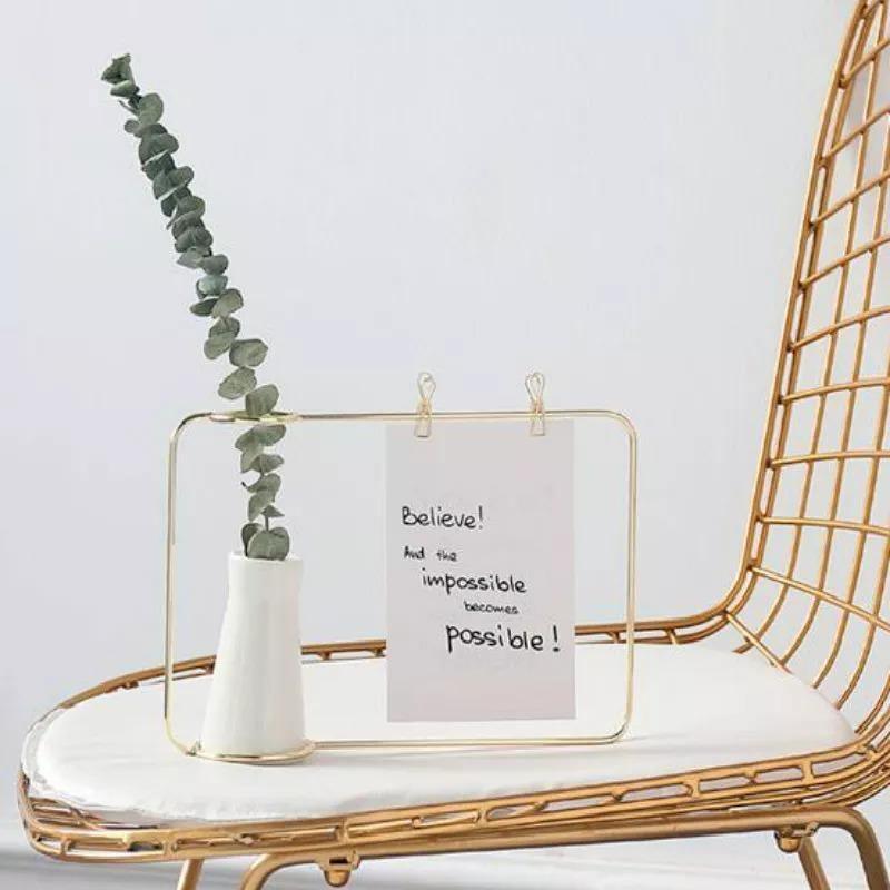 FrameVase - Metall Bilderrahmen mit Keramikvase und Clips | Dekorative Fotoanzeige | Moderne Wohndeko