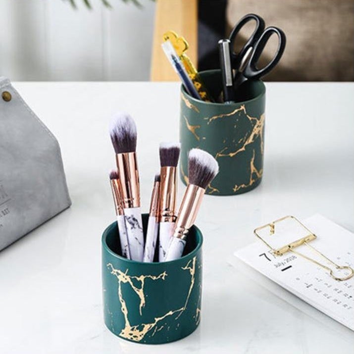 MarbleNest Tischpflanzgefäß | Keramik & Geometrischer Metallständer | Dekoratives Pflanzgefäß für Zuhause