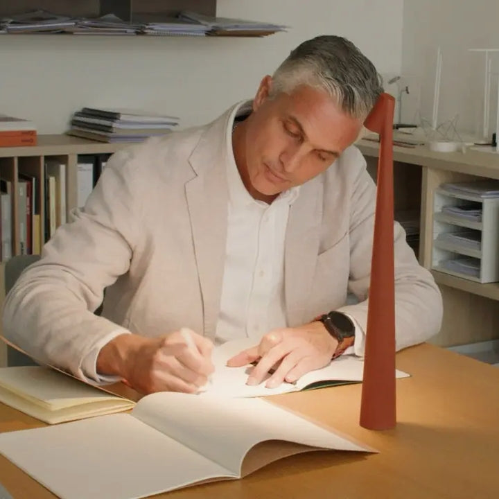 LumiSculpt Moderne LED Tischlampe | Skulpturales Design | Dimmbares Stimmungslicht | Perfekt für Zuhause & Büro