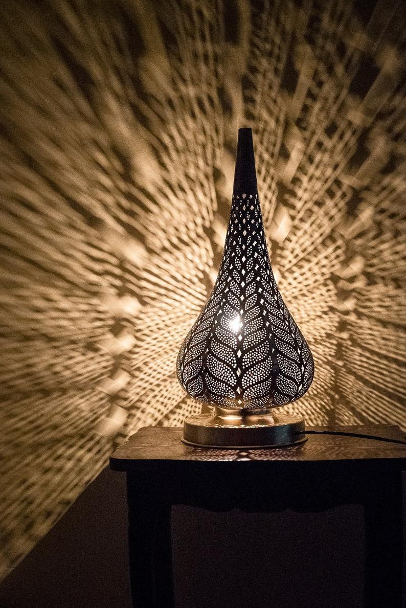 LumiMyst Marokkanische Tischlampe | Orientalische Laterne | Handgearbeitet | Stimmungsvolle Beleuchtung für Zuhause