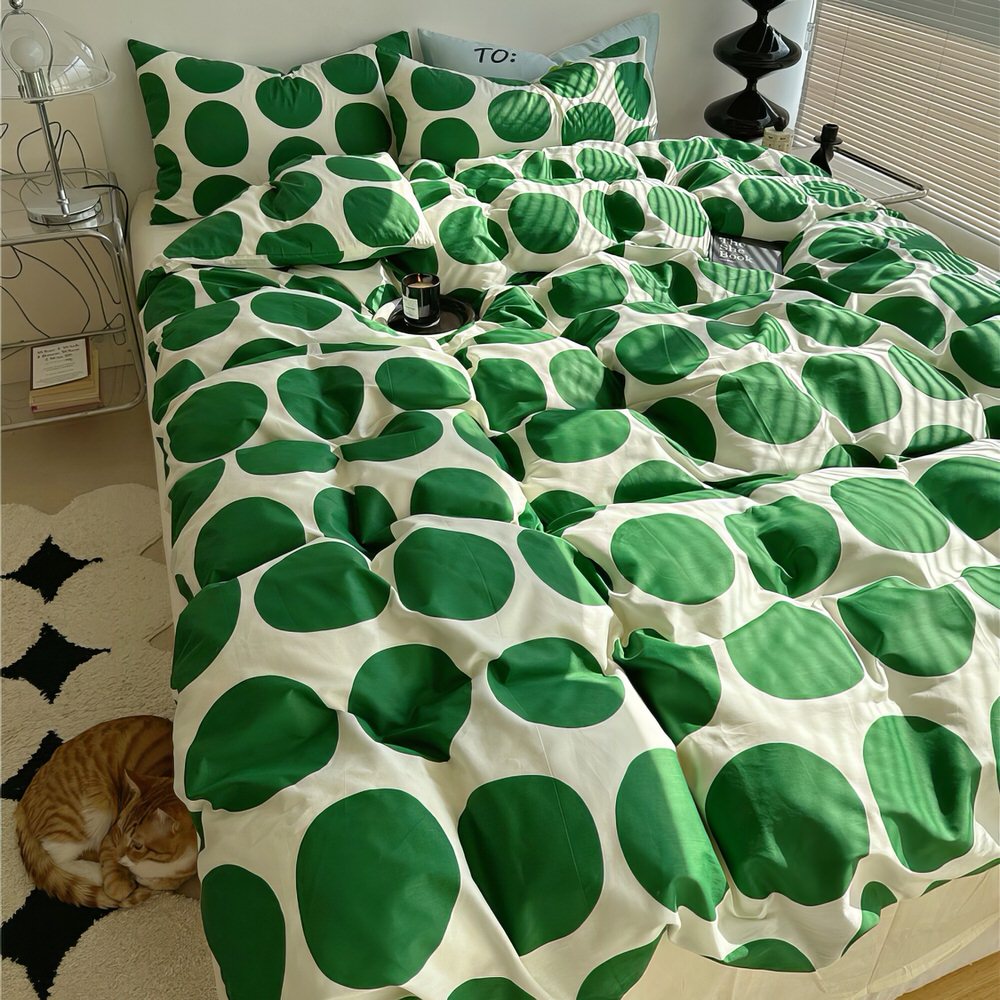 DotLuxe Grünes Polka-Punkt-Bettwäsche-Set | Weiche Baumwolle | Modernes Design für Ihr Schlafzimmer