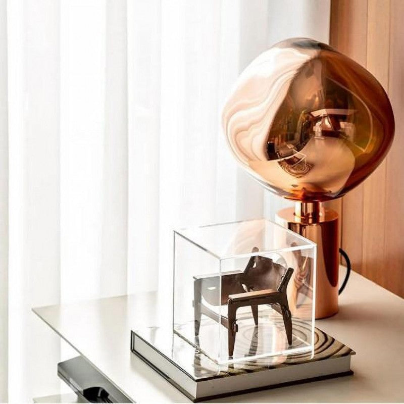 Meltique Moderne LED-Tischlampe | Elegantes Schmelzdesign | Stimmungslicht für Wohn- & Schlafzimmer | In Gold, Chrom & Rot erhältlich