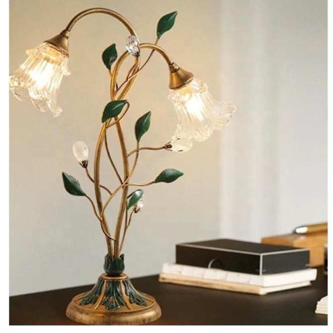 FleurGlow Französisch Blume Tischlampe | Elegantes Design | Perfekte Deko für Zuhause