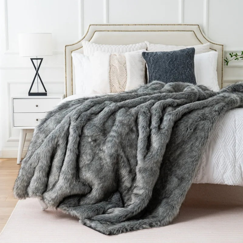CozyLux Luxus Kunstfell Decke | Ultimativer Komfort & Eleganz | Flauschige Wohndecke