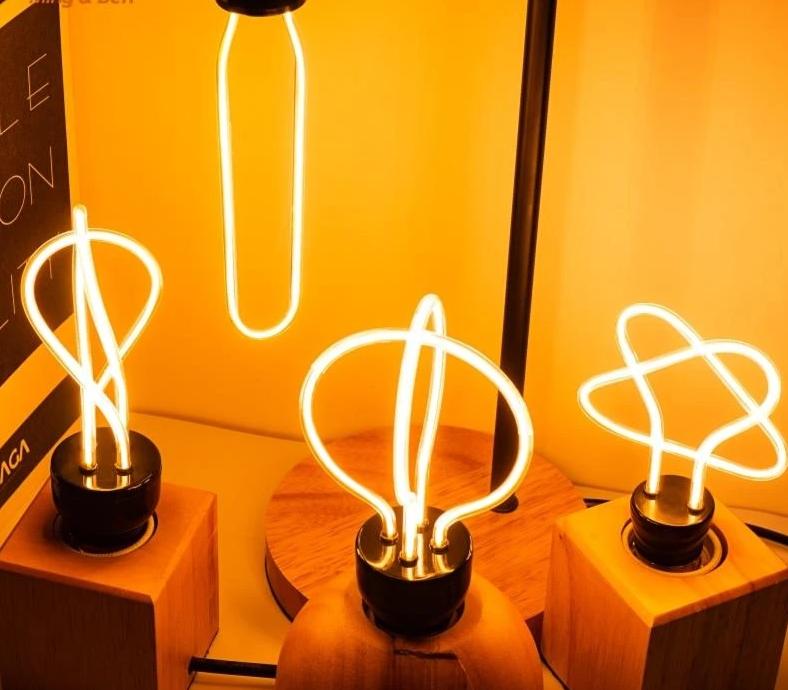 VintaraLux Klassische Vintage LED Glühbirne | Energiesparend & Dekorativ | Perfekt für Pendelleuchten & Kronleuchter