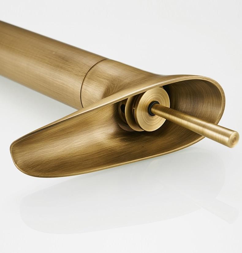 AquaZenith - Stilvolle Wasserfall Badezimmerarmatur | Einhebelmischer | Modernes Design