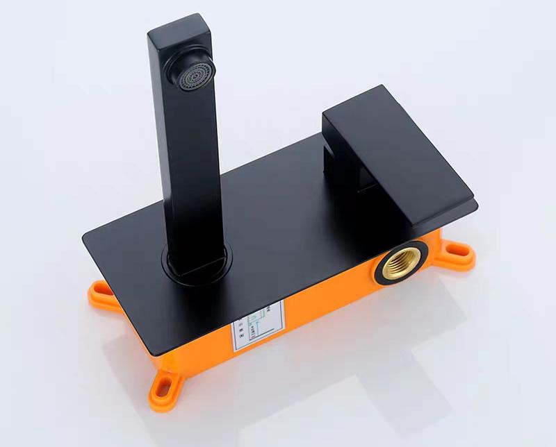 Velora Matte Schwarz Wandarmatur | Luxuriöses Design | Badezimmer-Wasserhahn