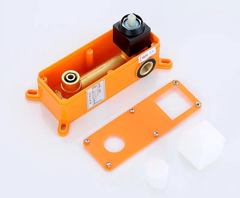 Velora Matte Schwarz Wandarmatur | Luxuriöses Design | Badezimmer-Wasserhahn