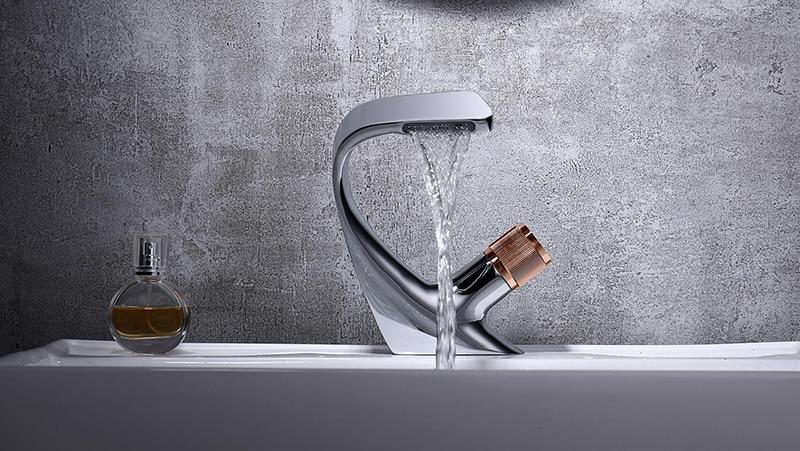 CascadeLux Moderne Badezimmerarmatur | Chrom Wasserfall-Wasserhahn | Solides Messing | Elegantes Design