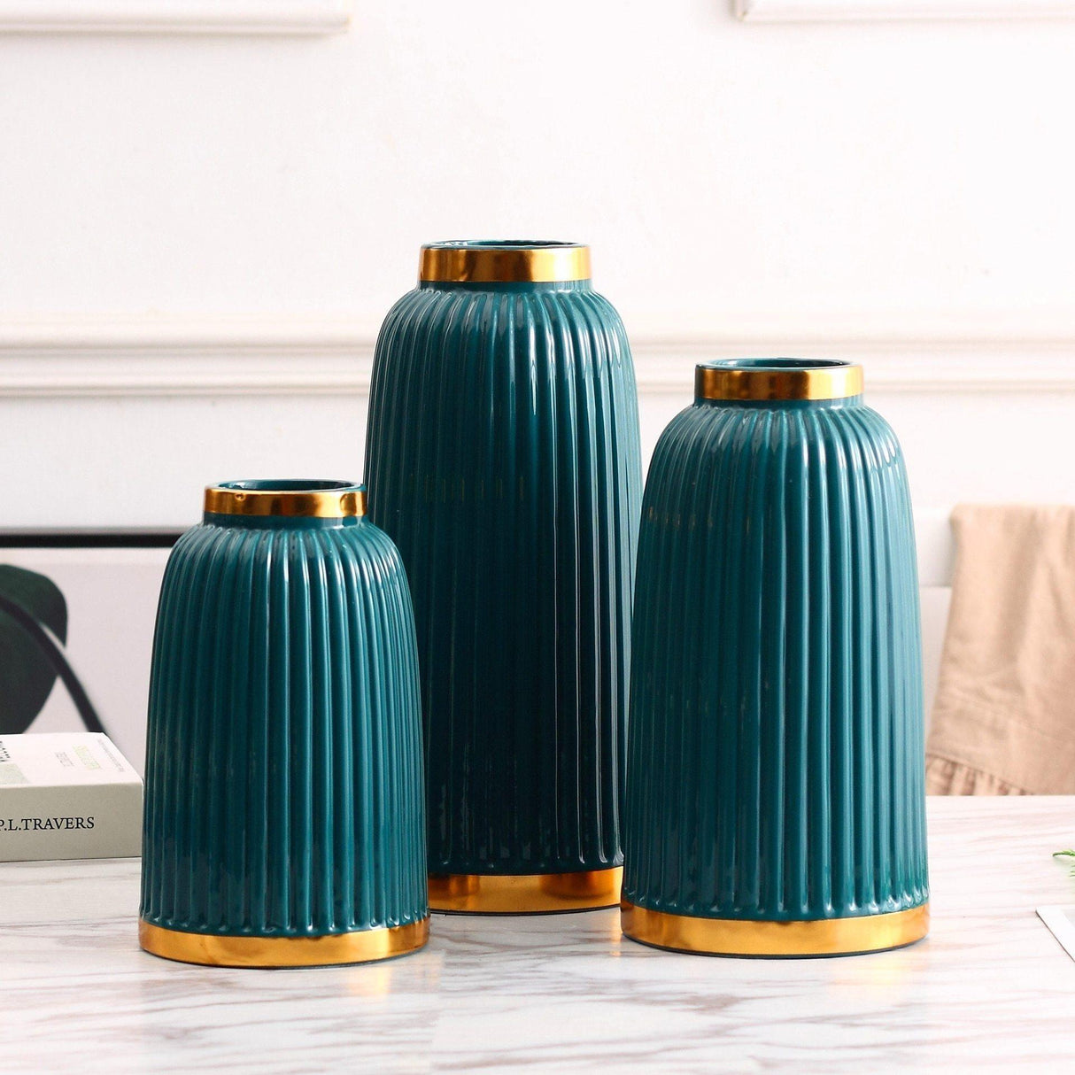 AuroraLoop Gold-Ring Blumenvase | Elegantes Design | Blumendeko | Modern & Zeitlos