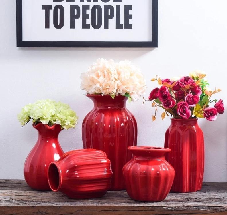 CrimsonFlow Geschwungene Rote Vase | Zeitloses Design | Dekoratives Highlight | Moderne Wohnkultur