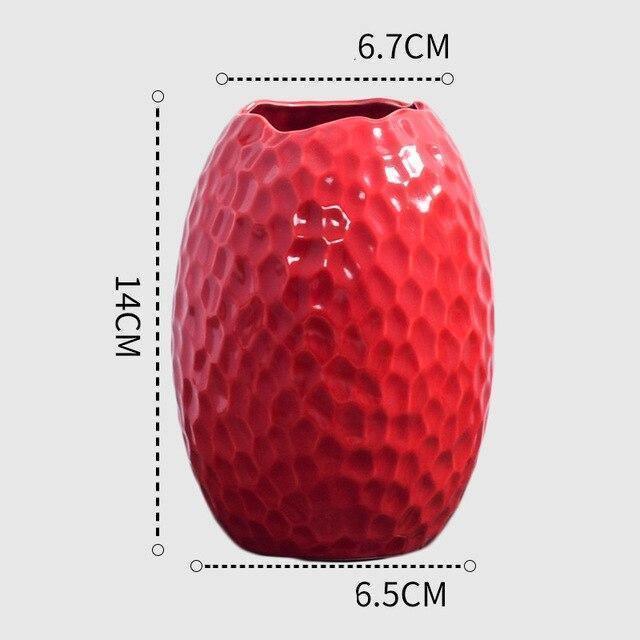 CrimsonFlow Geschwungene Rote Vase | Zeitloses Design | Dekoratives Highlight | Moderne Wohnkultur