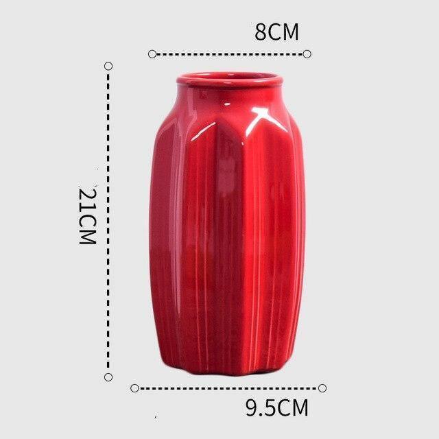 CrimsonFlow Geschwungene Rote Vase | Zeitloses Design | Dekoratives Highlight | Moderne Wohnkultur