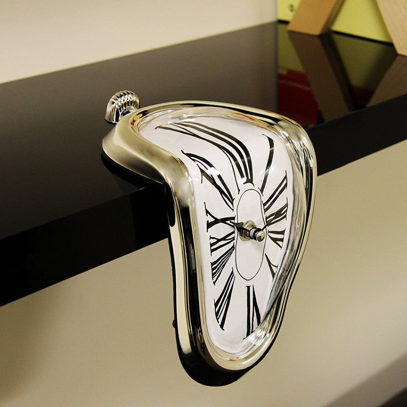 TimeFlow Schmelzende Wanduhr | Dali-inspiriertes Design | Moderne Kunstuhr | Deko für Zuhause