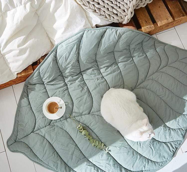 LeafNest Kuscheldecke im Blatt-Design | Weich & Vielseitig | Perfekt für Zuhause