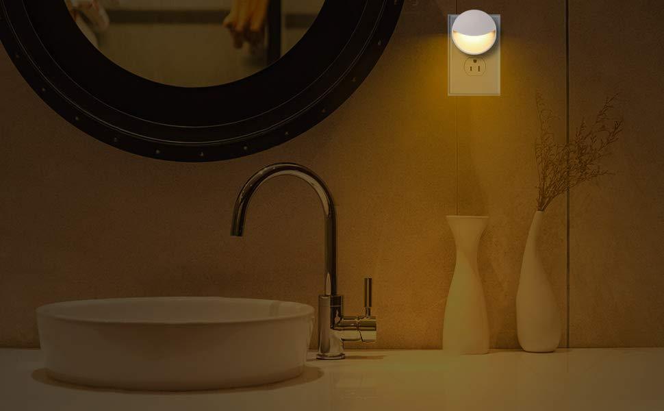 NoctaGlow LED Nachtlicht mit Lichtsteuerung | Steckdose | Warmweiß & Weiß | Energiesparend