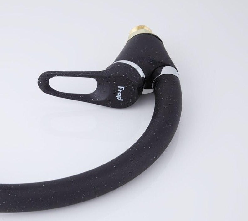 FlowNique Moderne Küchenarmatur | Zeitloses Design | Hochwertige Materialien | Flexibilität für Ihre Küche