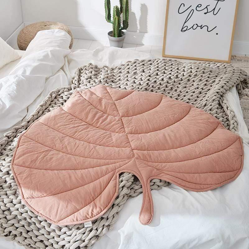 LeafNest Kuscheldecke im Blatt-Design | Weich & Vielseitig | Perfekt für Zuhause