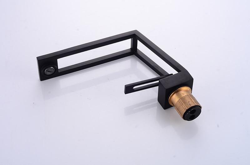 AquaVogue Moderner Badezimmer-Wasserhahn | Hohles Design | Elegant & Funktional | Einhebelmischer