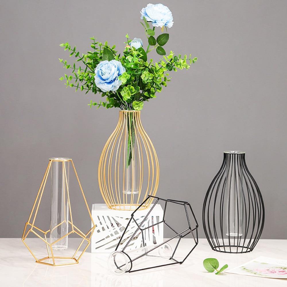 FloraFrame Geometrische Eisen-Vase mit Glasröhre | Minimalistisches Design | Moderne Deko für Zuhause und Büro