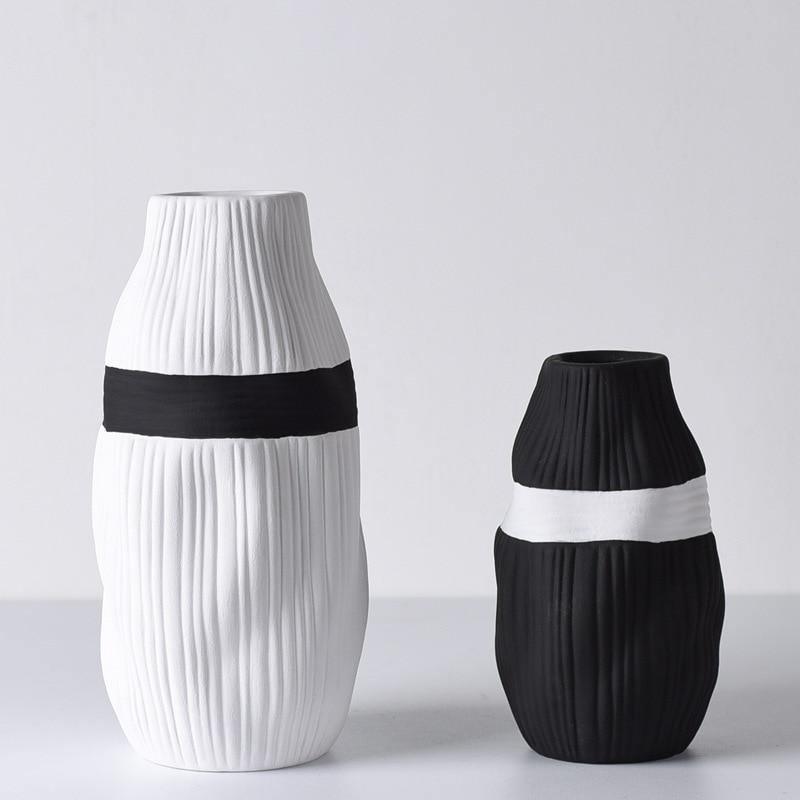 RibbonVase Strukturierte Keramikvase mit Kontrastband | Elegantes Design | Dekoration für Zuhause | Schwarz oder Weiß