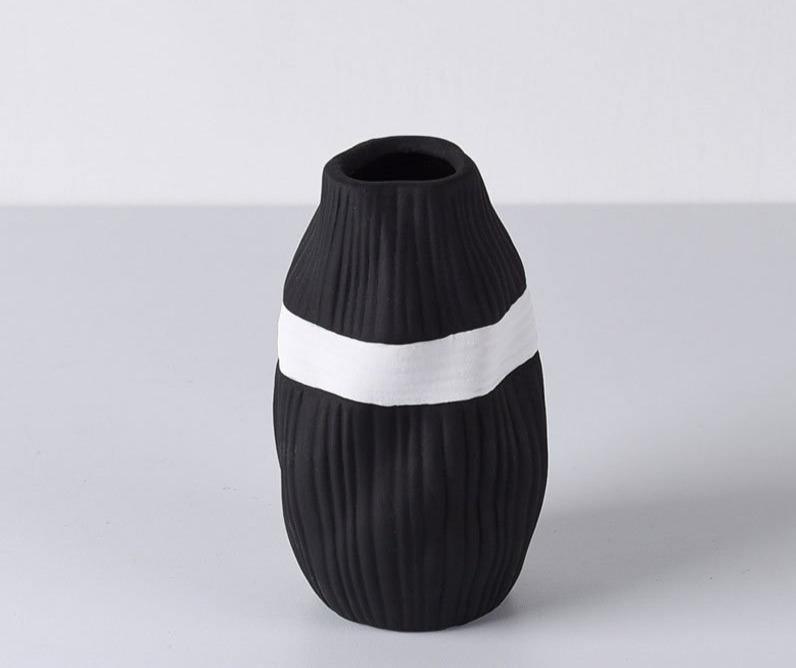 RibbonVase Strukturierte Keramikvase mit Kontrastband | Elegantes Design | Dekoration für Zuhause | Schwarz oder Weiß