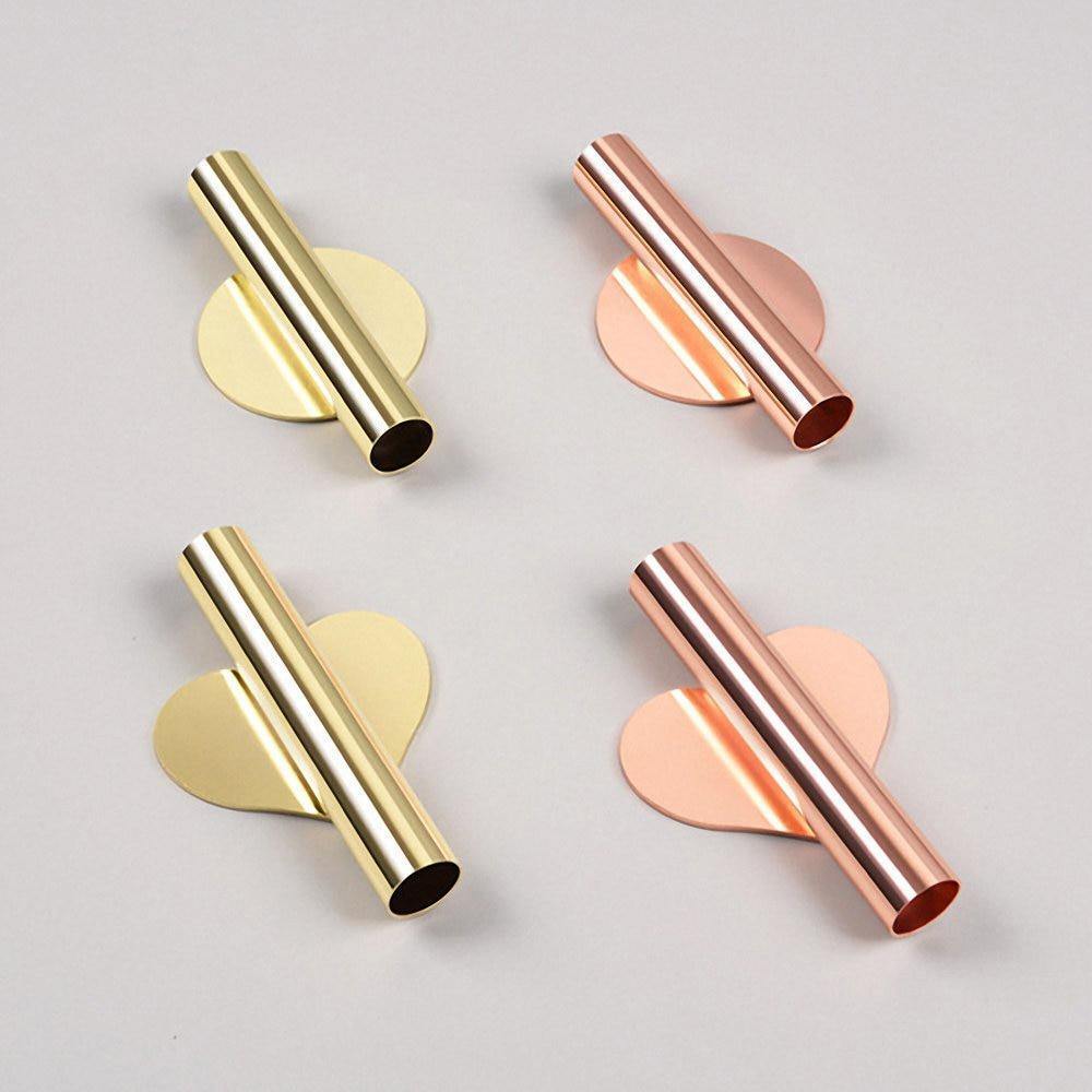 TubeElegance Wandvasen aus Metall | Modernes Design | Dekorative Wandhalterung für Blumen