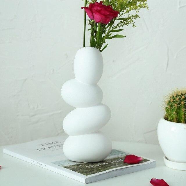 EggAura Keramik-Eivase | Zeitloses Design | Handgefertigte Deko-Vase | Minimalistisches Wohnaccessoire