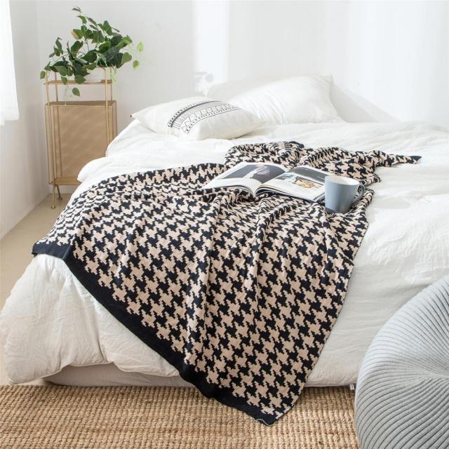 PlaidLuxe Houndstooth Kuscheldecke | Kariertes Design | Weich & Gemütlich | Verschiedene Größen