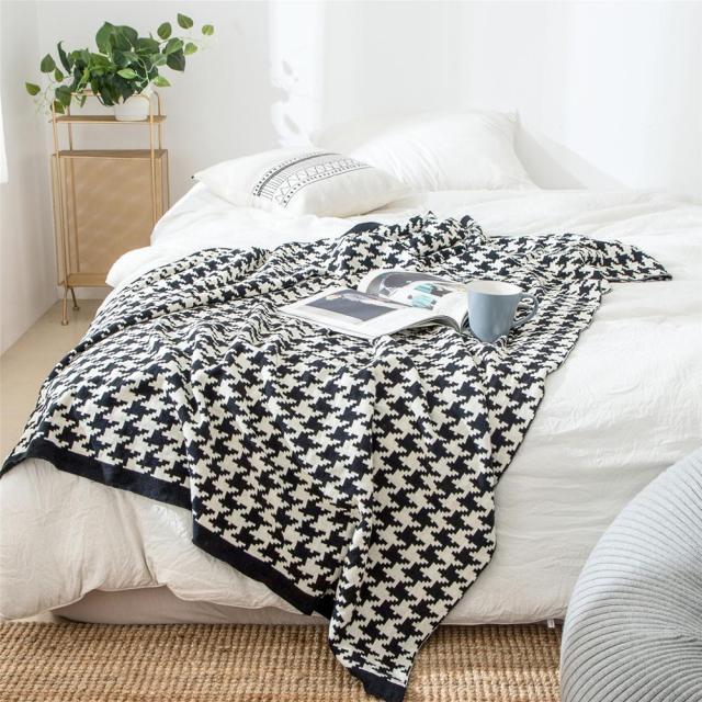 PlaidLuxe Houndstooth Kuscheldecke | Kariertes Design | Weich & Gemütlich | Verschiedene Größen