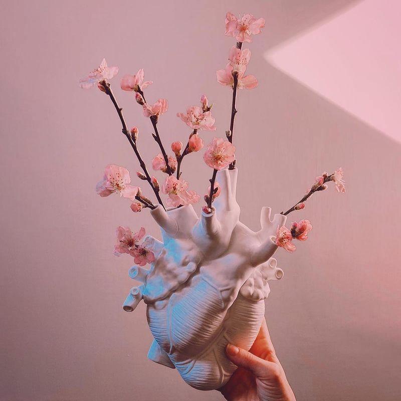 HeartSoul Herzförmige Keramikvase | Anatomisches Design | Dekovase für Zuhause | Stilvolle Blumenvase