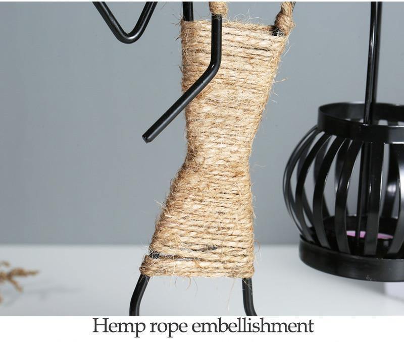 ArtisanForm Skulpturaler Kerzenständer | Moderner Kerzenhalter aus Stahl