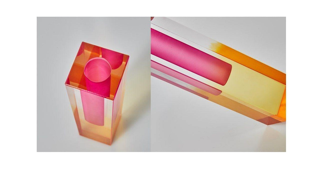 PrismVase Moderne Acrylvase im Prisma-Design | Zeitlos & Elegant | Perfekte Deko für Zuhause