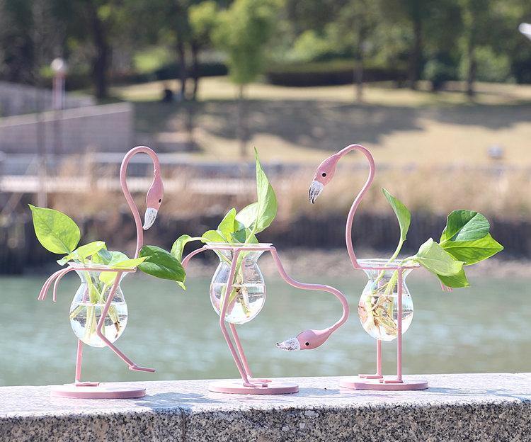 FlamigoBloom Tropische Deko-Vase | Zimmerpflanzengefäß | Stilvolle Glasvase mit Flamingo-Design