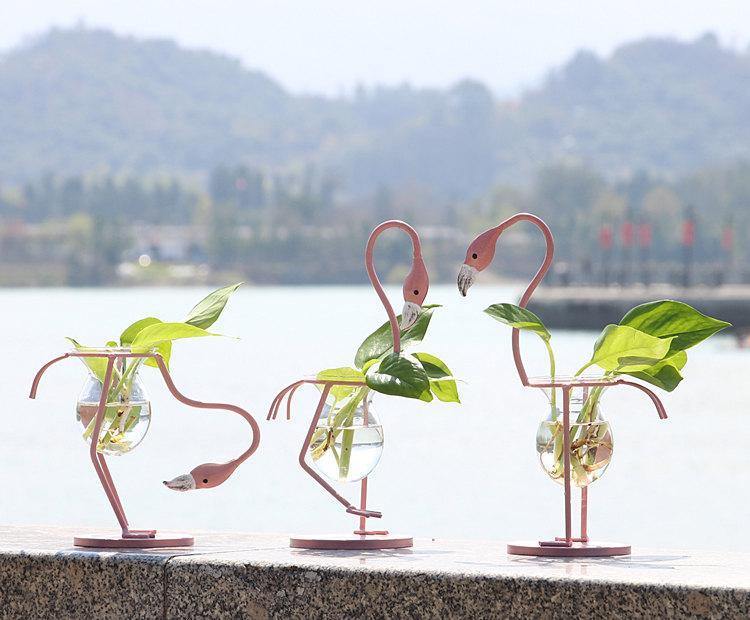 FlamigoBloom Tropische Deko-Vase | Zimmerpflanzengefäß | Stilvolle Glasvase mit Flamingo-Design