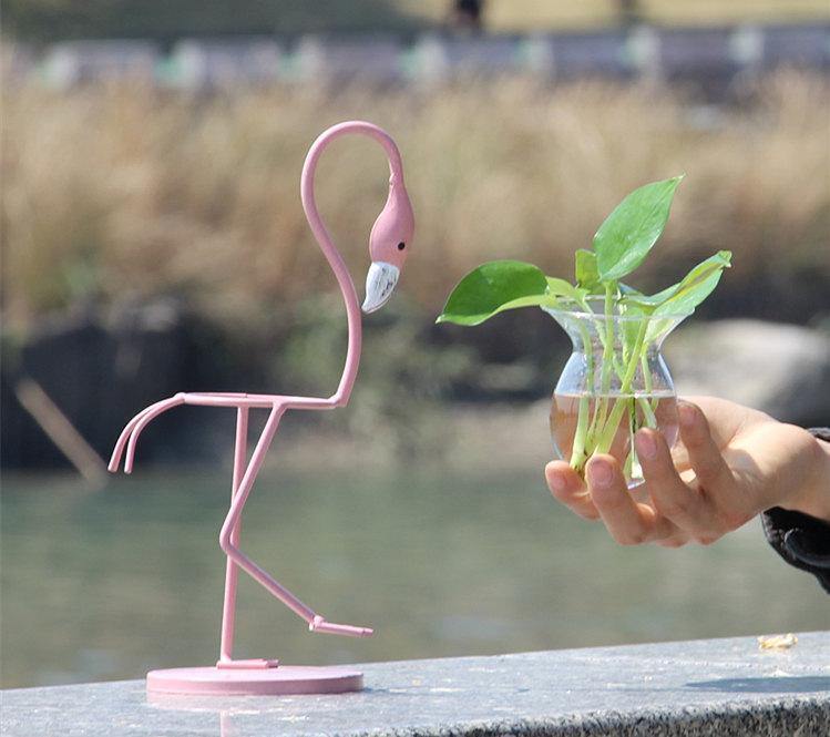 FlamigoBloom Tropische Deko-Vase | Zimmerpflanzengefäß | Stilvolle Glasvase mit Flamingo-Design