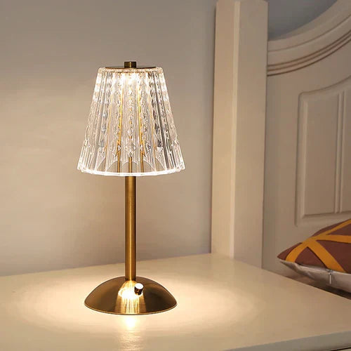 CrystalGold Elegante Kristall-Tischlampe | Goldenes Design | Stimmungsvolle Beleuchtung