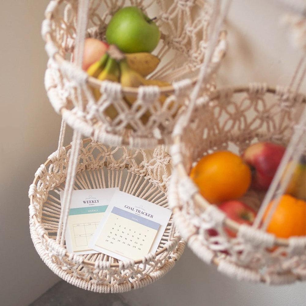 MacraBloom Hängekorb | Boho Makramee Design | Mehrschichtig | Stilvolle Aufbewahrung & Deko