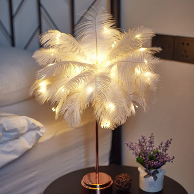 Palmoria Elegance Tischlampe | Kreatives Palmenbaum-Federdesign | Romantische Beleuchtung | Exklusive Dekoration