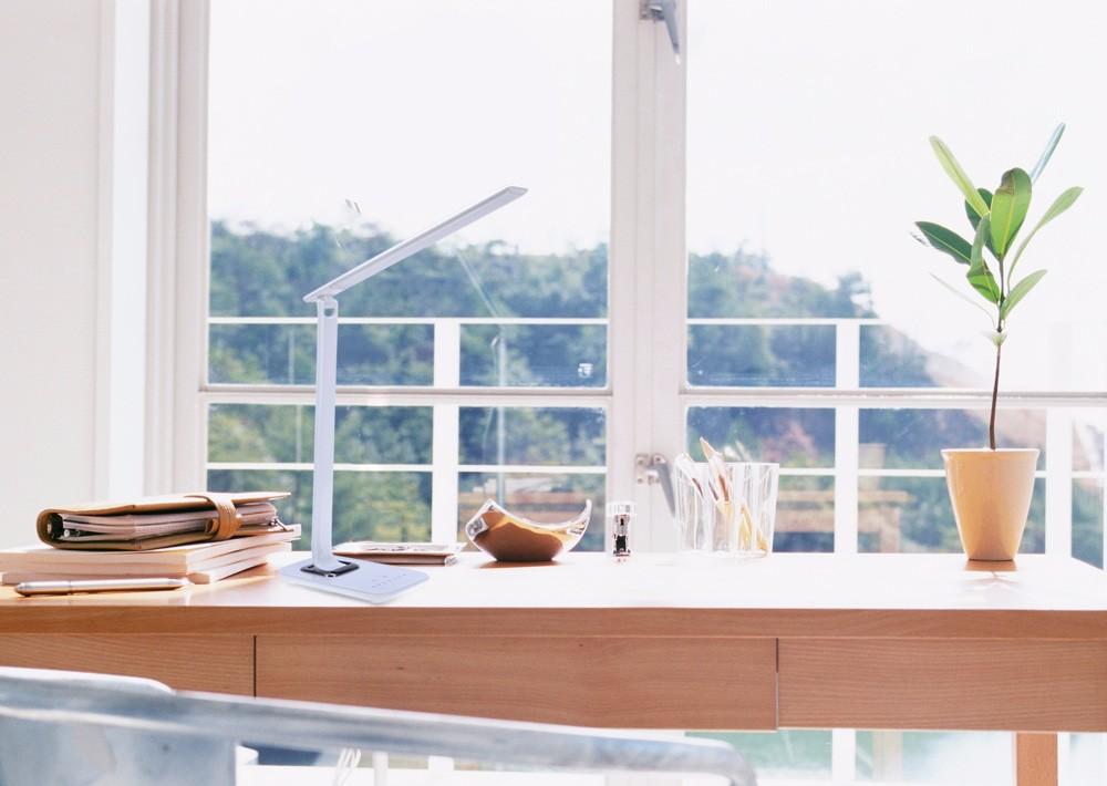 IlluFold - Faltbare Touch LED Schreibtischlampe | Modernes Design | Dimmbar | Platzsparend